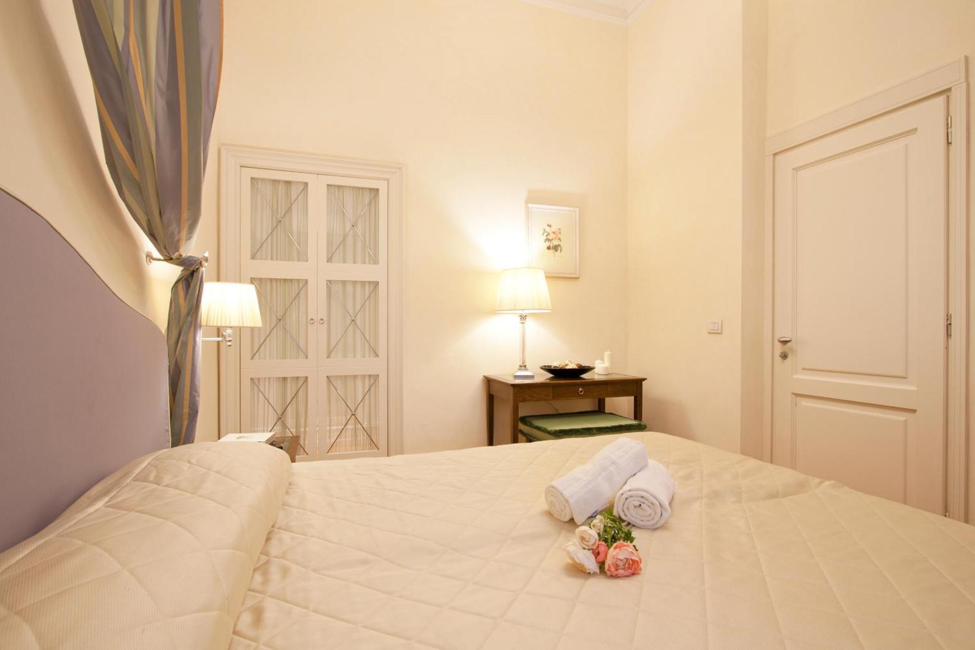 Serristori Palace Residence Флоренция Стая снимка
