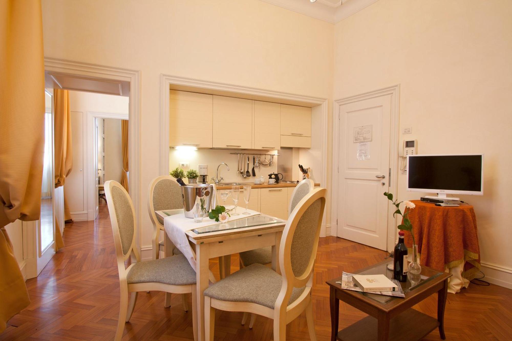 Serristori Palace Residence Флоренция Стая снимка