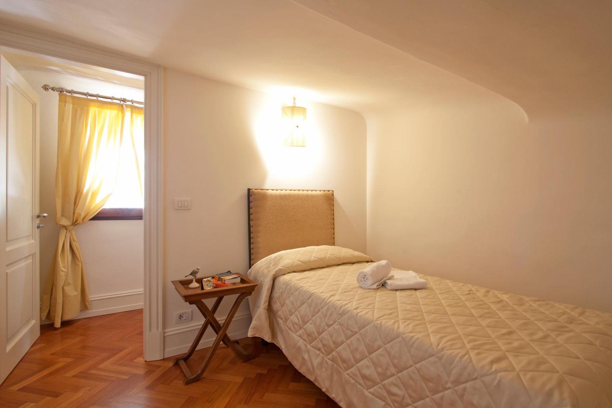 Serristori Palace Residence Флоренция Стая снимка